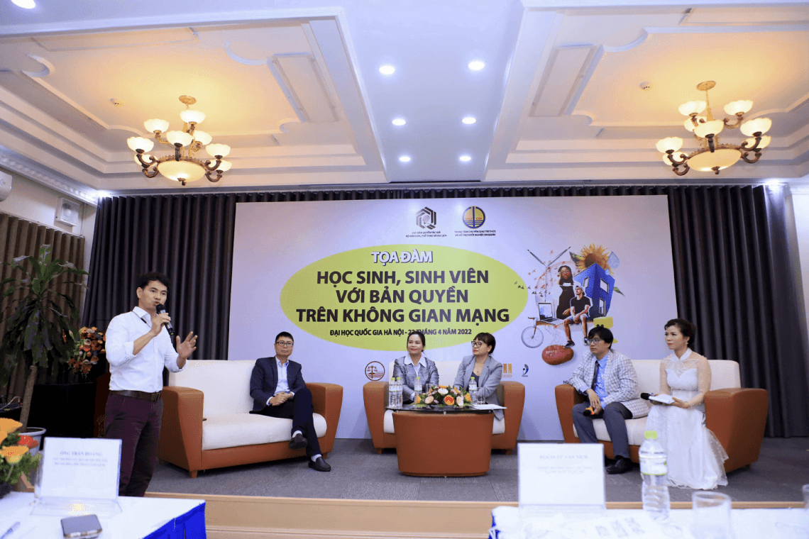 NSƯT Xuân Bắc tham gia buổi tọa đàm: “Học sinh, sinh viên với bản quyền trên không gian mạng” NSƯT Xuân Bắc tham gia buổi tọa đàm: “Học sinh, sinh viên với bản quyền trên không gian mạng”