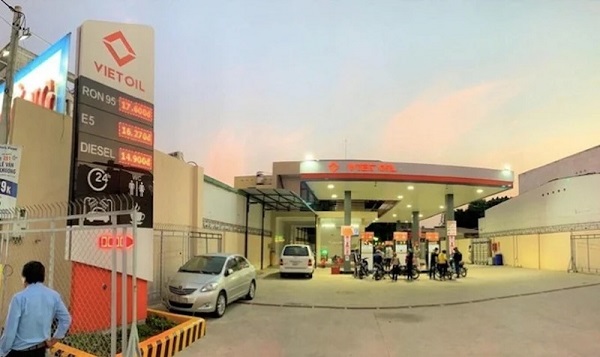 Những góc khuất trong kinh doanh xăng dầu của Xuyên Việt Oil Một cửa hàng xăng dầu tại TP HCM.