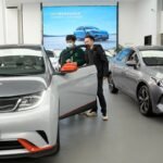 Các hãng sản xuất xe điện tại Trung Quốc đua nhau giảm giá để kích cầu
