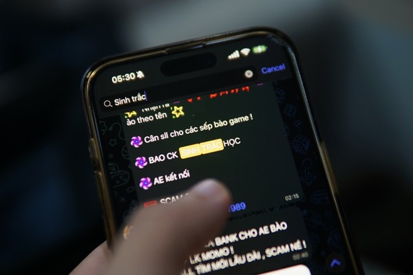 Telegram - hang ổ online của tội phạm mạng Một bài rao dịch vụ phi pháp trên nhóm Telegram.